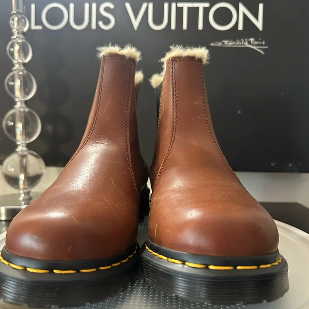 🆕Dr. Martens 2976 Lenore Chelsea Boots
